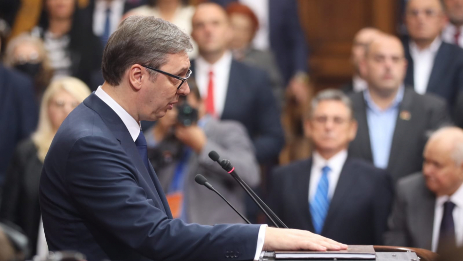 VUČIĆ NIJE MALI RUS, ON JE VELIKI SRBIN! Primer čuvanja časti, obraza i date reči