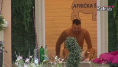 URNEBESNO! Osmakčić mrtav pijan pravi hit scene u istoriji rijaliti programa, zadrugari popadali od smeha (VIDEO)