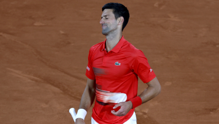 NOLE OVO NIJE ZASLUŽIO Đoković morao da utišava bezobraznu publiku, Rafine podle igrice upalile (VIDEO)