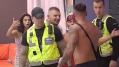 ISPLIVAO NECENZURISANI SNIMAK! Zbog ovog poteza je Mateja kažnjen, zaleće se na zadrugara i lupa mu šamarčinu (VIDEO)