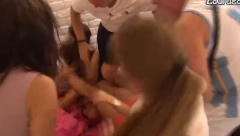 MC ALEKS KRVNIČKI ŠUTNULA MIMU NOGOM U GLAVU Najbrutalnija ženska tuča u Zadruzi ikada, čupala je i udarala, snimak sve zaprepastio (VIDEO)