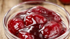 SLATKO OD TREŠANJA: Lako se pravi od samo četiri sastojka i uspeva svima, po receptu bake sa sela