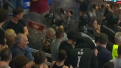 UŽASNE SCENE U "PIONIRU" Navijač Partizana udario sudiju (VIDEO)