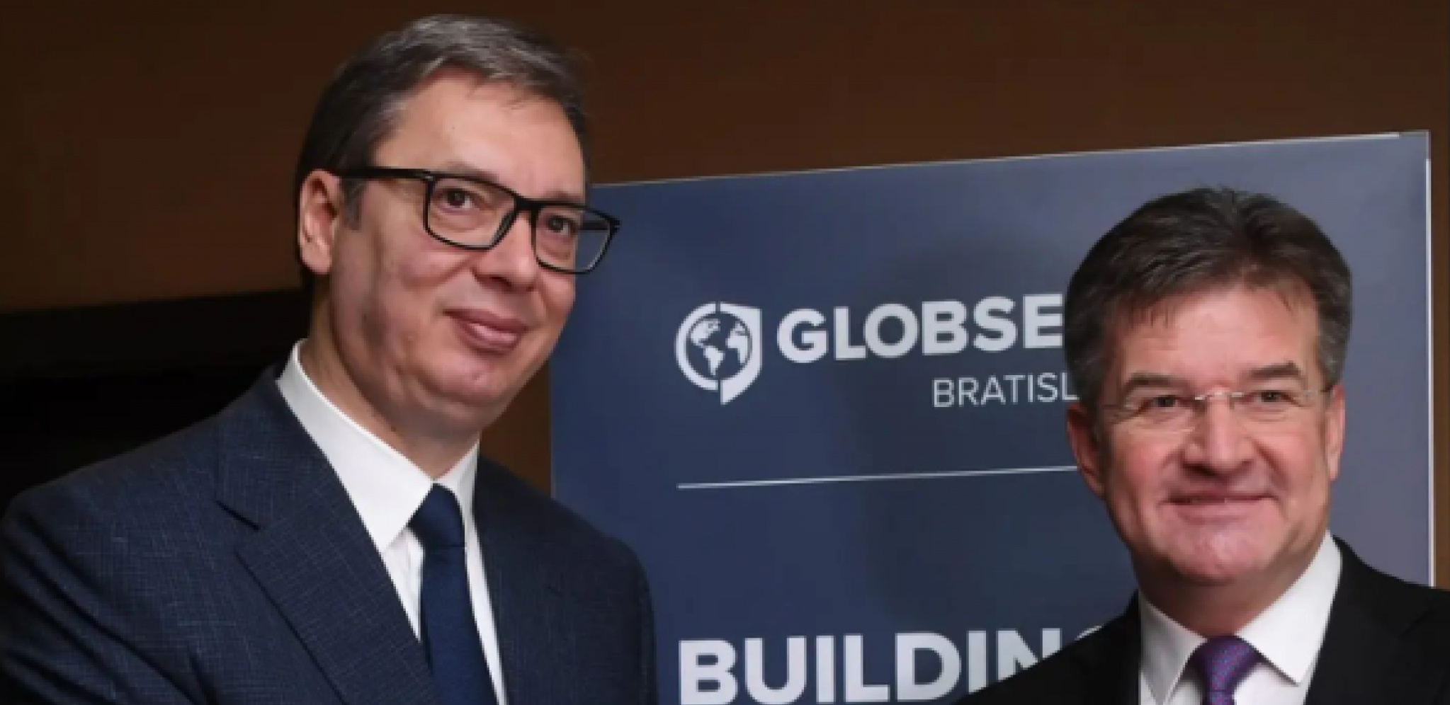 KAO I UVEK OTVOREN I ISKREN RAZGOVOR  Vučić zadovoljan kako je prošao susret sa Lajčakom