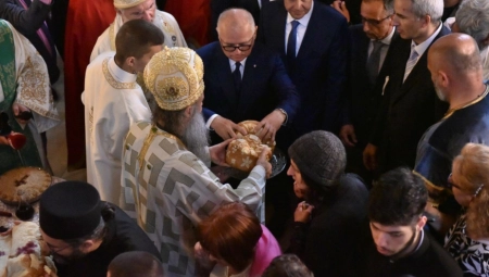 VELIČANSTVENA SLIKA SRPSKOG JEDINSTVA OTIŠLA U SVET Vesić se zahvalio građanima Beograda koji su šetali u litiji moleći se za mir