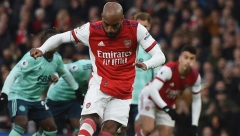 ARSENAL SE OSIPA Napadač zvanično napustio klub
