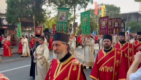 PROSTAČKI I MORBIDNI STIHOVI Promoter blokada Srbije uvredio ceo verujući narod i SPC