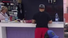 JEL ON SVESTAN ŠTA RADI?! Stefan ovim potezom jasno stavio do znanja šta oseća prema Marijani, a tek kad vidite njenu reakciju (VIDEO)