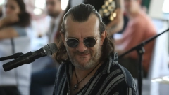 FOLKER ODUŠEVIO SVE! Snimak kako Aca Lukas svira Mocarta zapalio društvene mreže (VIDEO)