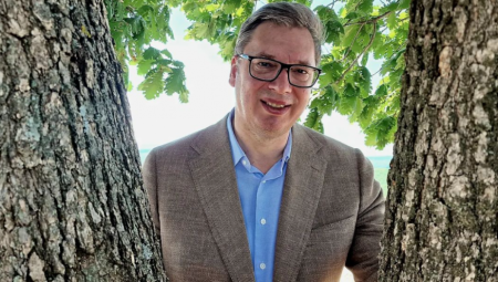 VUČIĆ ODUŠEVIO GRAĐANE Obiđite našu najlepšu Srbiju, krenuću i ja!