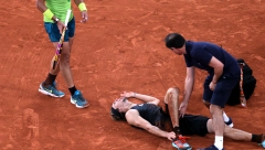 AH, TA POVREDA Nemac je žestoko mučio Nadala, a onda se u trenu sve srušilo