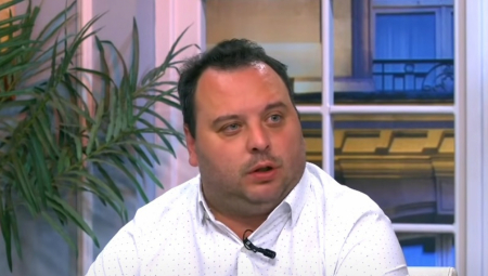 SLUČAJ ZA "LAZU" Teolog: "Osoba koja se skinula gola u Hramu ima pomračeni um"
