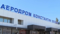 NIŠ NA METI LAŽNIH DOJAVA O BOMBAMA Evakuisani ljudi sa aerodroma "Konstantin Veliki", Medicinskog fakulteta i tržnog centra