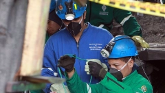 RUDARI STRADALI NA SEVEROZAPADU KINE U odronu planine na putu ka rudniku život je izgubilo desetoro zaposlenih