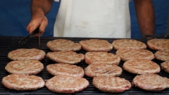 DR RISTIĆ REŠIO DILEMU Evo da li smemo da pojedemo pljeskavicu ako imamo povišen pritisak ili holesterol