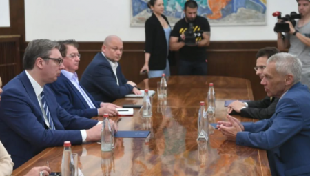 PREDSEDNIK VUČIĆ SAOPŠTIO: Harčenko me obavestio o razlozima nedolaska Lavrova (FOTO)