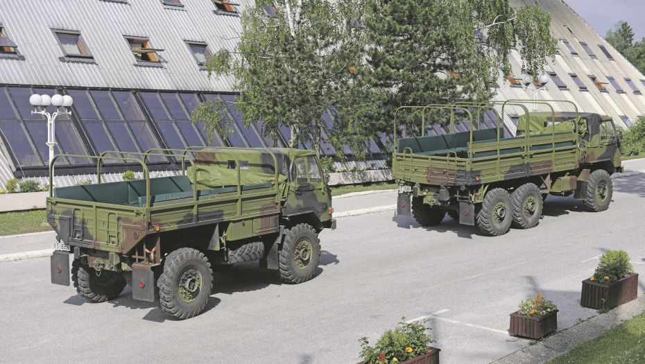 ALO! EKIPA VAM OTKRIVA AVANTURU KAKVU DOSAD NISTE ISKUSILI: Vojnim kamionima na safari po Tari! (FOTO)