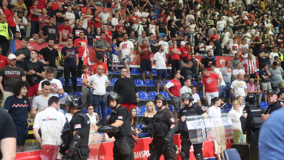 AMERIKANAC U ČUDU ZBOG ATMOSFERE U "VEČITOM DERBIJU" Utakmice u NBA naspram ove, izgledaju kao odmor u vrtiću