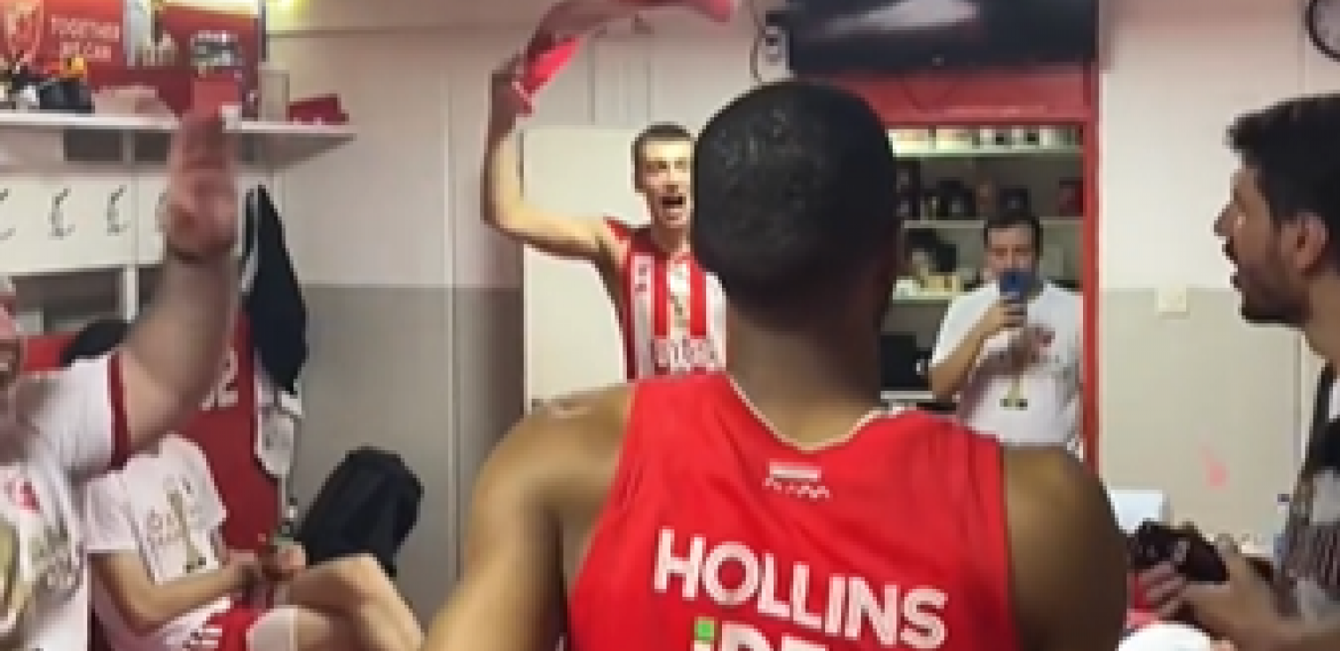 LUDILO U SVLAČIONICI Zvezdaši slavili titulu uz čuveni Bajin hit "Koktel ljubavi" (VIDEO)