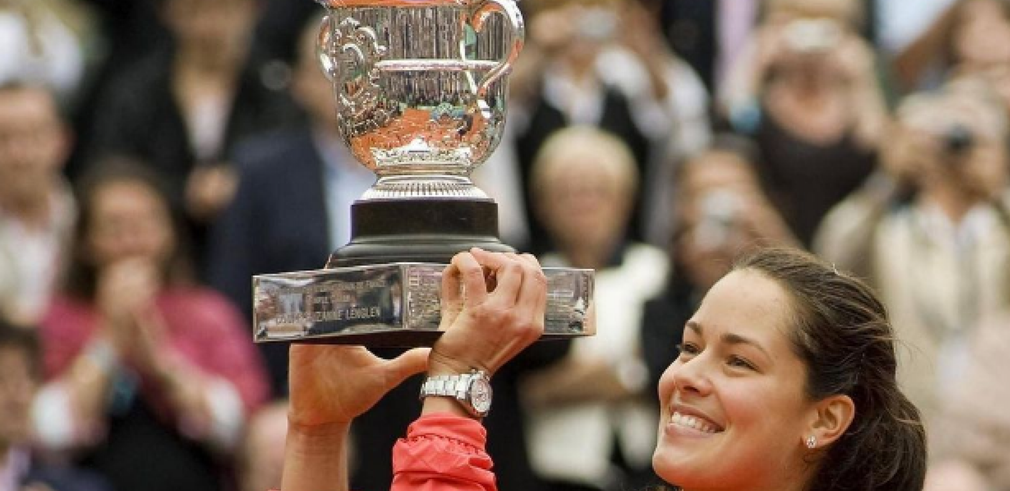 ANA IVANOVIĆ SE PRISETILA TRENUTKA NA KOJI JE SRBIJA PONOSNA Pre 14 godina u srcu Francuske slušala se "Bože pravde" (FOTO)