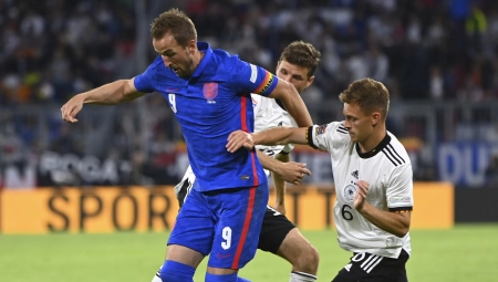 Kejn doneo bod Englezima u derbiju, trijumf Italije