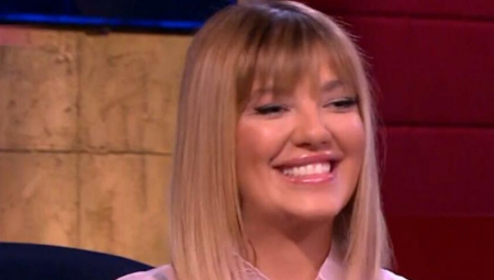 "OD MUŠKARACA DOBIJAM SAMO KIJAVICU" Kija Kockar šokirala priznanjem, pa otkrila da je u stabilnoj vezi sa mlađim dečkom, evo ko je on! (VIDEO)
