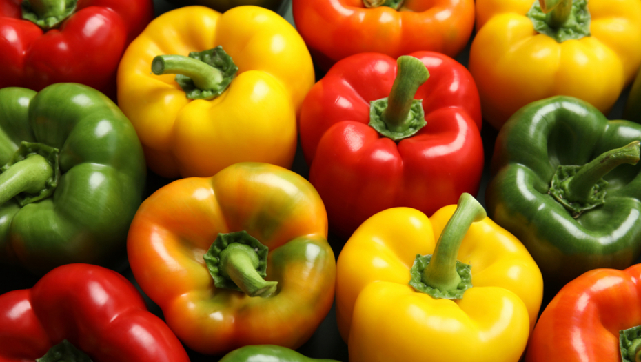 DOMAĆICE OTKRILE TAJNU KOJA ŠTEDI VREME Očistite paprike očas posla