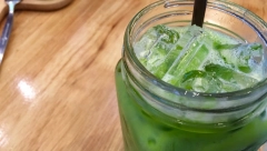 ŽENE U SRBIJI POLUDELE ZA OVIM SOKOM Kilogrami se tope brzinom svetlosti, a pije se tačno u ovo vreme!