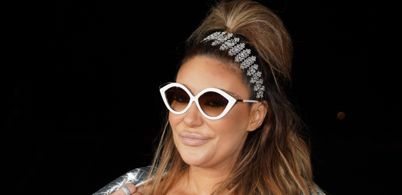 SKANDAL DOBIJA NOVI EPILOG Ana Nikolić zarađuje na Miličinoj pesmi!