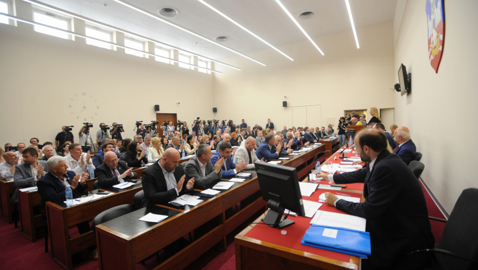 ZAVRŠENA SEDNICA Konstitusan novi saziv Skupštine Beograda