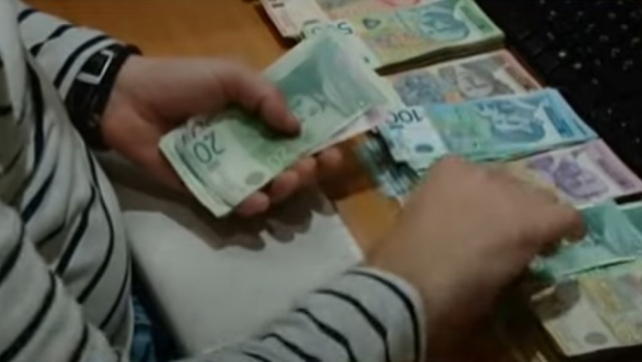 DA LI JE PRAVO VREME ZA MENJANJE DEVIZA Narodna banka objavila novi kurs evra i dolara