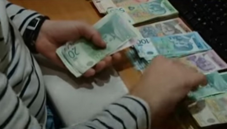 OVI POREZI STIŽU NA NAPLATU U FEBRUARU Izmirite ih na vreme, kazne su strože nego pre