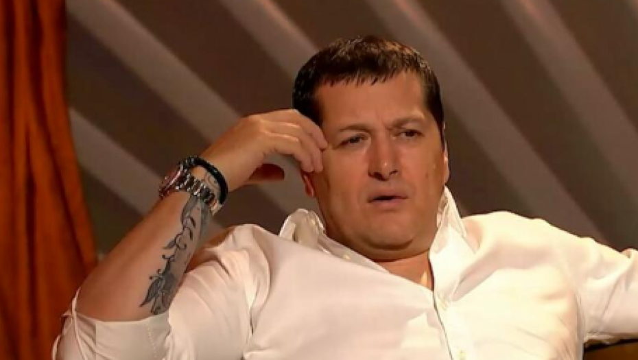 MORALI SU HITNO DA GA HOSPITALIZUJU Pevač Aco Pejović je morao da prekine nastup: Mislio sam da neću preživeti
