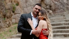 NE ŽALI NOVCE ZA ŽENU Alen Maji poklonio skupoceni automobil (FOTO)