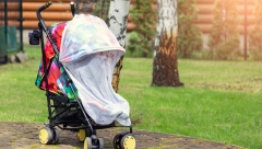 OSTAVILA BEBU MRTVU U KESI U ŠUMI Pronašli je zamotanu u peškiru sa pupčanom vrpcom još uvek pričvršćenom za nju