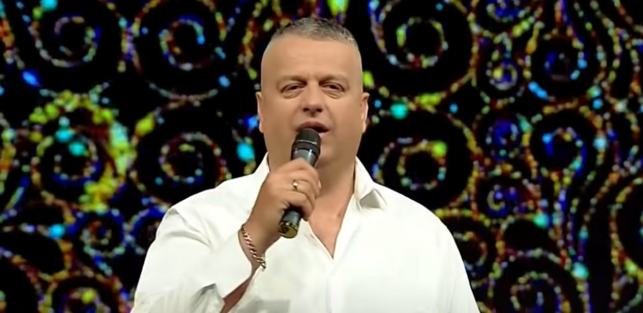 GOCI RISTIĆ DRASTIČNO PROMENIO IMIDŽ Pevača ni rođena majka ne bi prepoznala, a komentari pljušte na sve strane (FOTO)