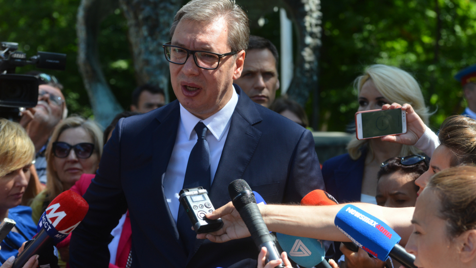 JOŠ JEDAN PROPALI POKUŠAJ PROVOKACIJE OD STRANE NOVINARKE N1 Dobila jasan odgovor od predsednika Vučića!