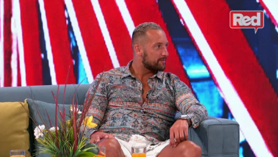 VELIKA TRAGEDIJA U DOMU BIVŠEG ZADRUGARA! Potpuno slomljen, reči kidaju dušu: "Oprosti mi ako nisam bio dovoljno dobar sin"