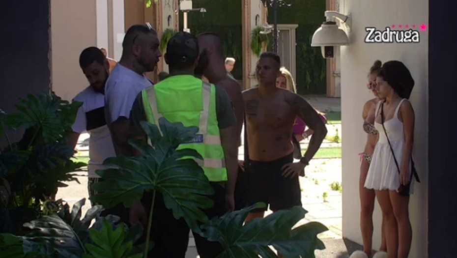 TO MAFIJANJE MOŽEŠ TVOJIMA KOD KUĆE! Žestok sukob Filipa Cara i Mensura Ajdarpašića, moralo da reaguje obezbeđenje (VIDEO)