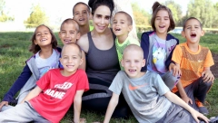 ONA JE BILA PRVA ŽENA U ISTORIJI KOJA JE RODILA OSMORKE Lekar joj umesto tri embriona ugradio 12 pa momentalno izgubio licencu