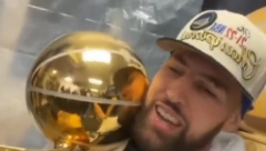 TOMPSON IMA NOVU DEVOJKU Svojevremeno je bila u centru skandala, a sada je osvojila srce beka Ratnika (FOTO)