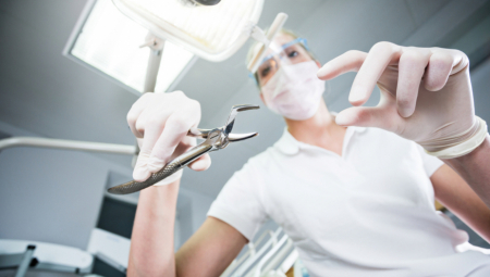 ZBOG LOŠIH ZUBA I - IMPOTENCIJA? Srbi ne peru i ne leče zube, pa se čude kada zakažu