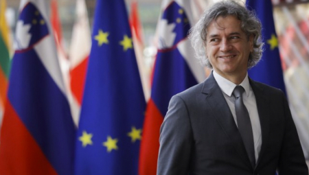 SLOVENAČKI PREMIJER POD ISTRAGOM Proverava se kako je Robert Golob postao vlasnik 4 solarne elektrane