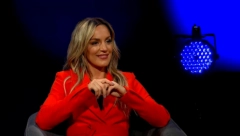 "MISLILI SMO DA JE "KRALJ KOKAINA" ŠOKANTAN" Tijana Bogićević oplela po tekstopiscima današnjih pesama