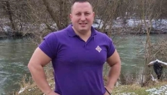 MIROSLAV STEVANOVIĆ JE HEROJ Policajac izvukao dečaka iz jezera i spasao ga sigurne smrti!
