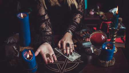 VEČERAS ZA VREME MLADOG MESECA NA PAPIR NAPIŠITE ŽELJE TAČNO U OVO VREME: Sigurno se ostvaruju, a u vaš život ulaze bogatstvo i obilje