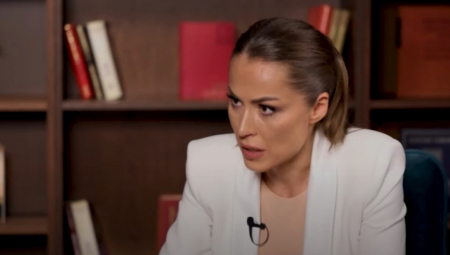 DIJANA HRKALOVIĆ "UNIŠTILA" MILIVOJEVIĆA Brčkaj se u Grčkoj dok ti saborci kisnu na Gazeli