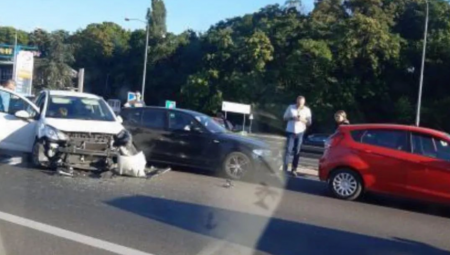 LANČANI SUDAR KOD ARENE NAPRAVIO OPŠTI KOLAPS! Saobraćaj zaustavljen, stvorila se ogromna kolona (FOTO)