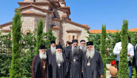 PATRIJARH SRPSKI PORFIRIJE U POSETI OHRIDU: Crkva nudi smisao postojanja svakom čoveku u svakom vremenu i svakom prostoru (FOTO)