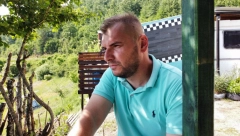 KRIVO MI JE ŠTO NISAM USPEO DA JOJ SPASIM ŽIVOT Senad je poslednji video Bojanu kako prilazi ka jezeru, nije stigao da je upozori na opasnost (FOTO)